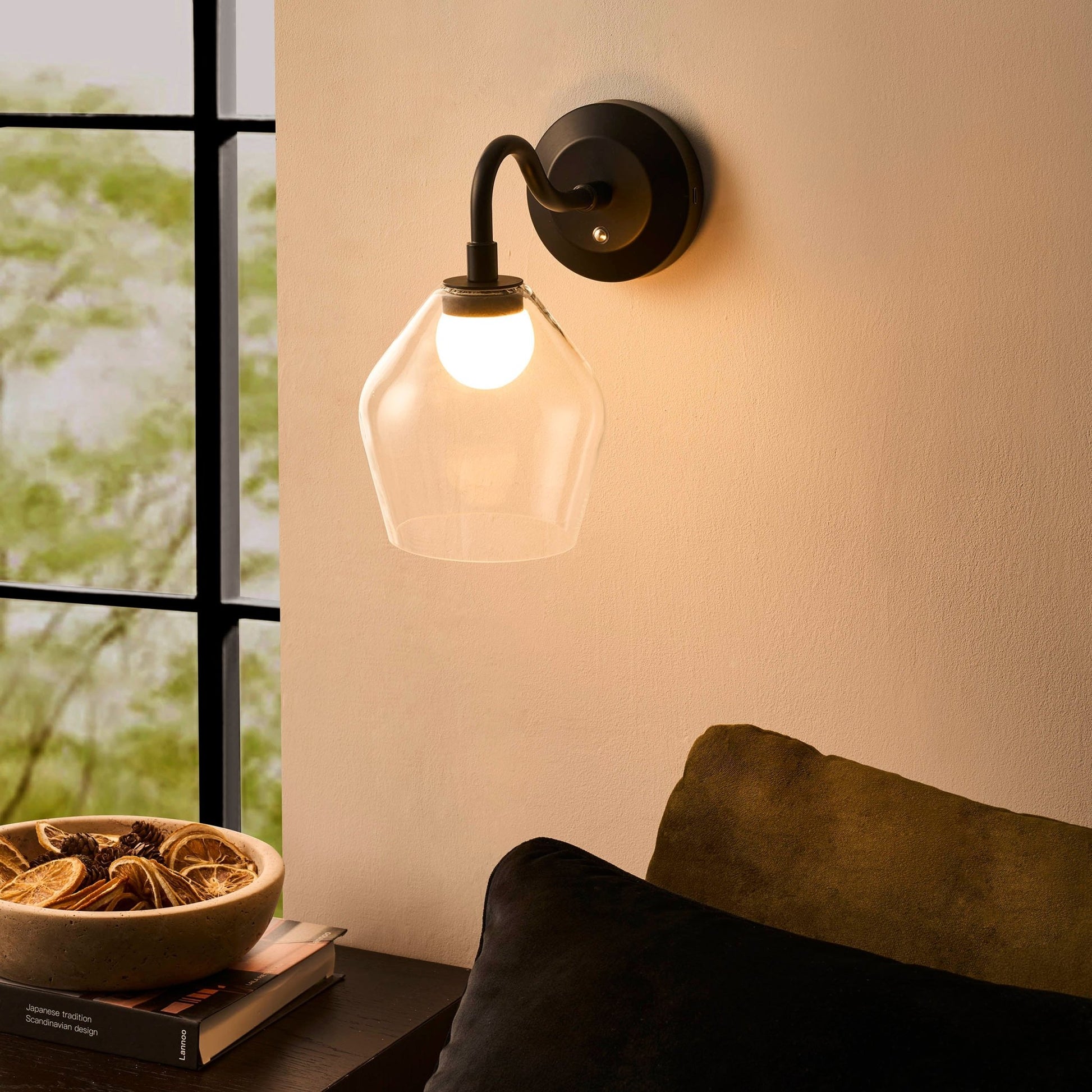 Morena Firefly LED Rechargable Wall Light - Black - DUSK