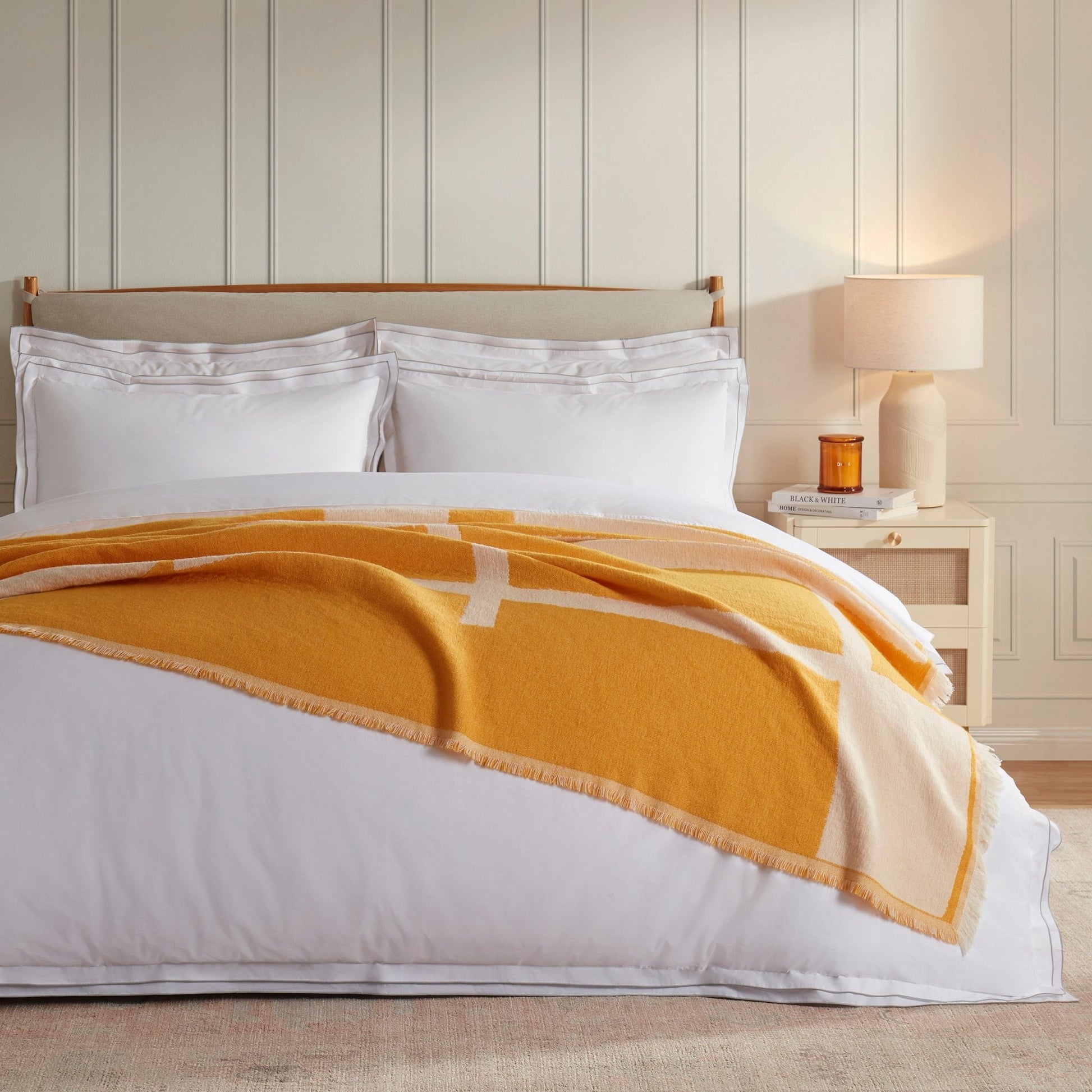 Motif Abstract Throw - Yellow - DUSK