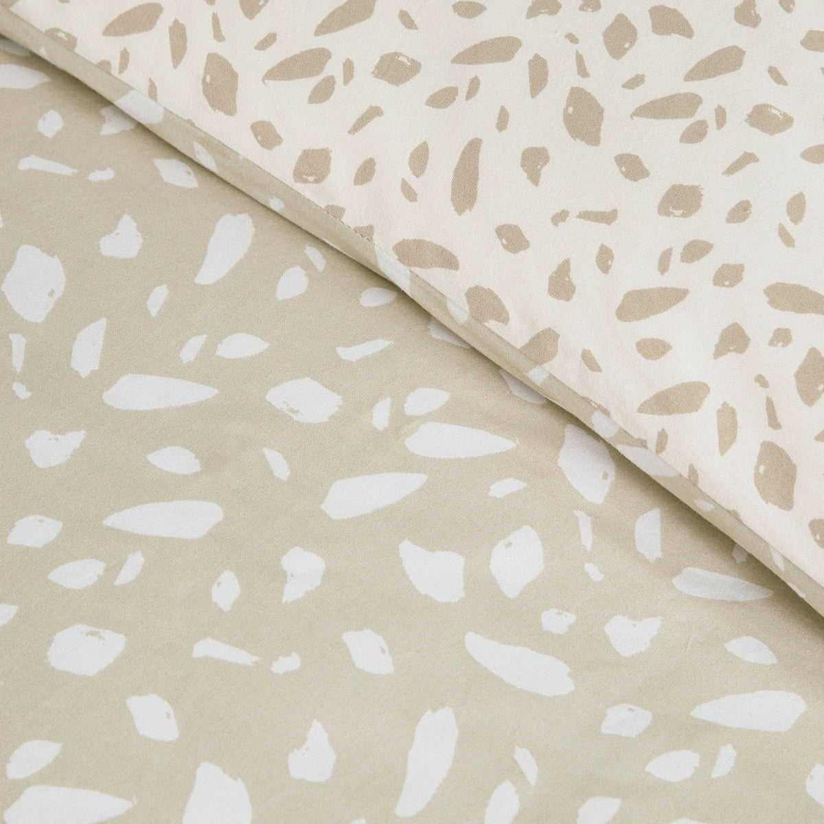 Nala 200 Thread Count Reversible Duvet Cover & Pillowcase Set - Animal Print - Natural - DUSK