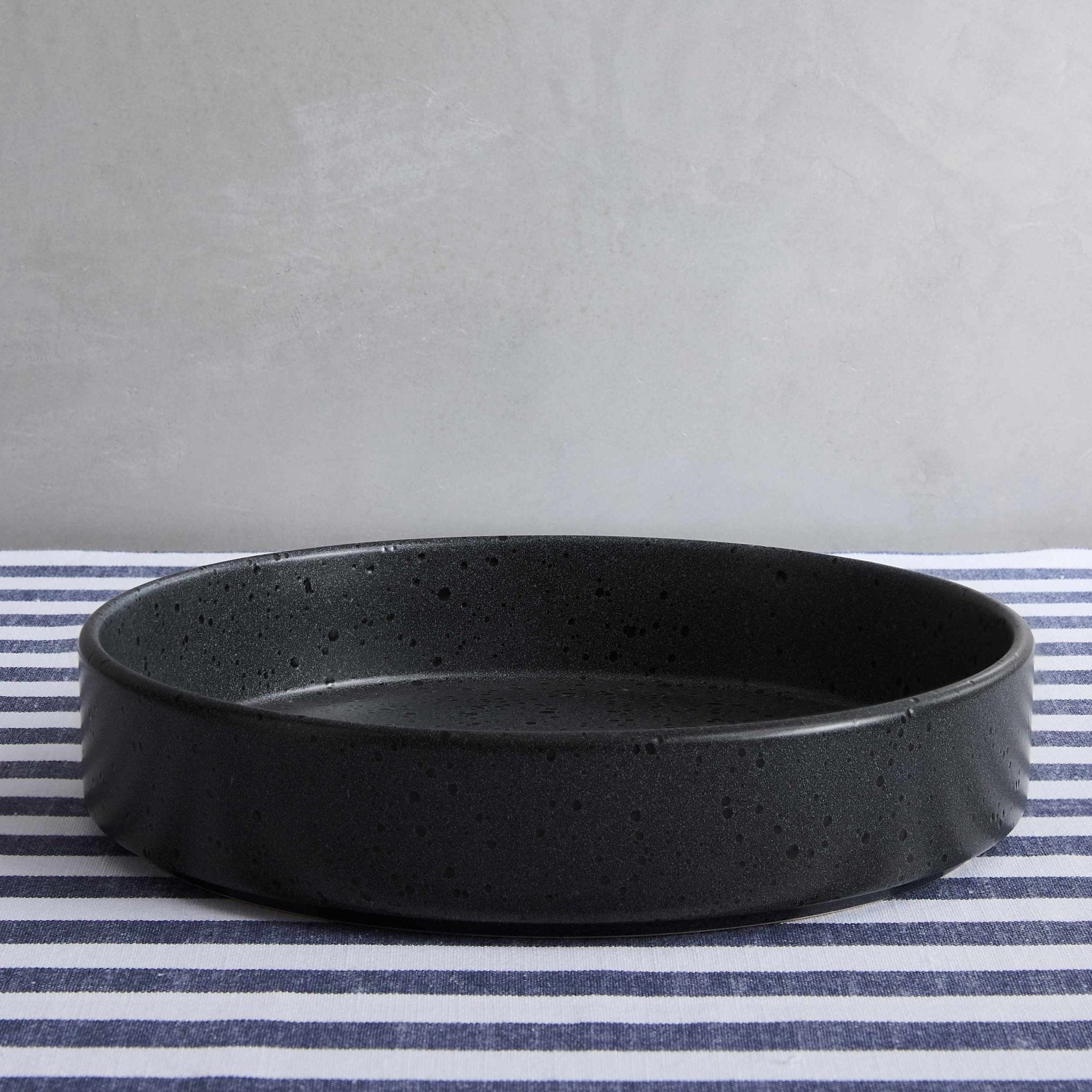 Nori Stoneware Serving Bowl - Black - DUSK