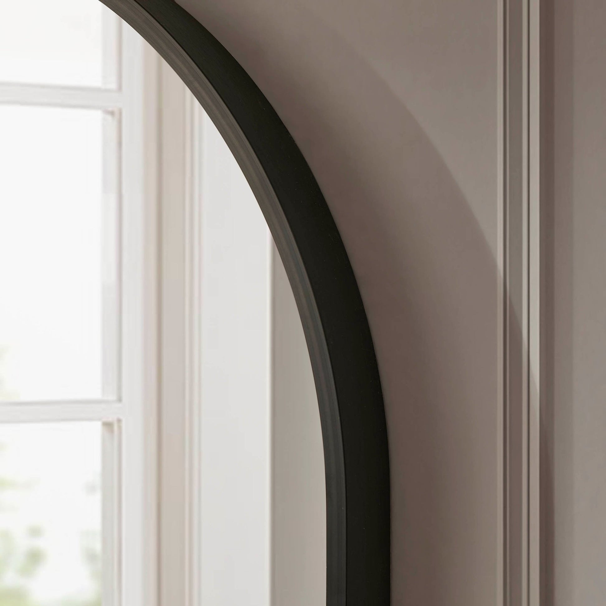 Oval Wall Mirror - Black - DUSK