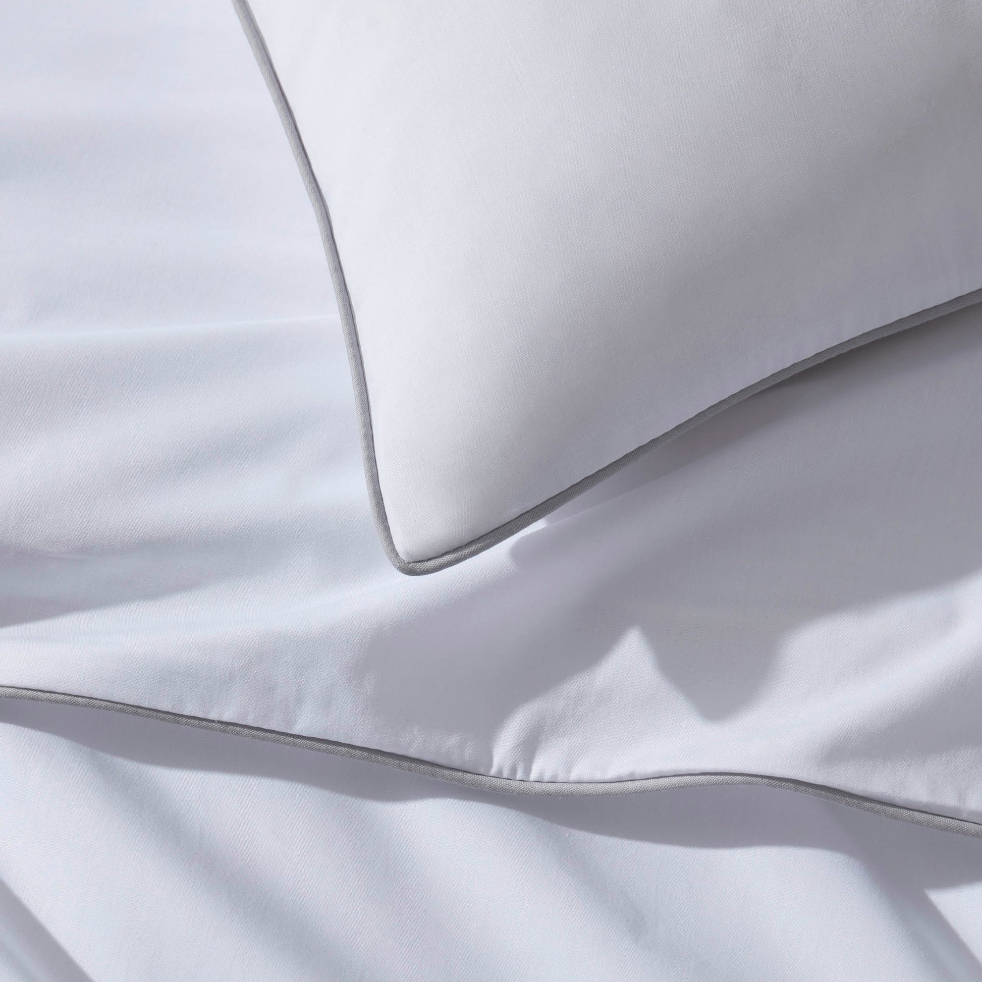 Pair of Cambridge Pillowcases - 200 Thread Count - Cotton - White/Grey - DUSK