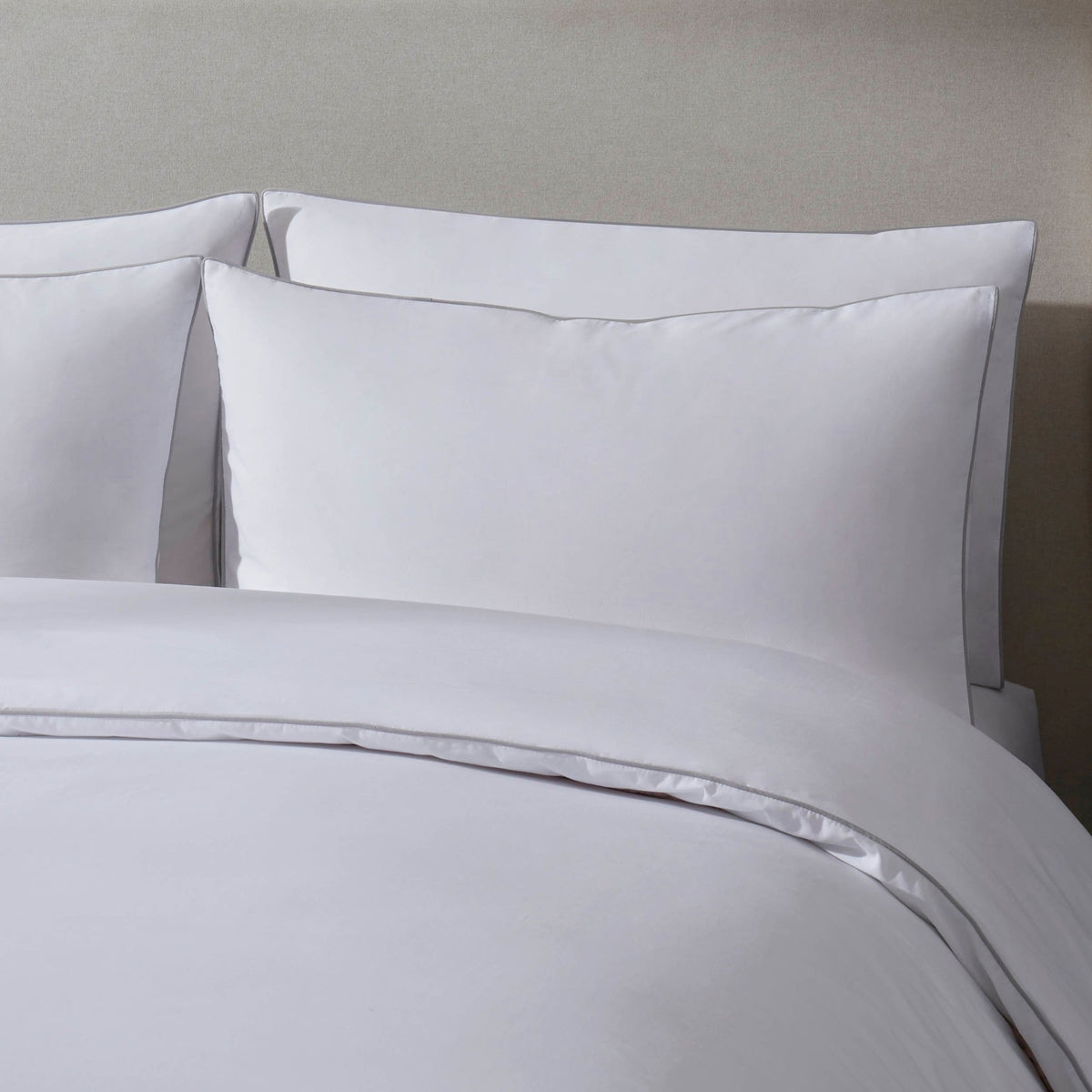Pair of Cambridge Pillowcases - 200 Thread Count - Cotton - White/Grey - DUSK