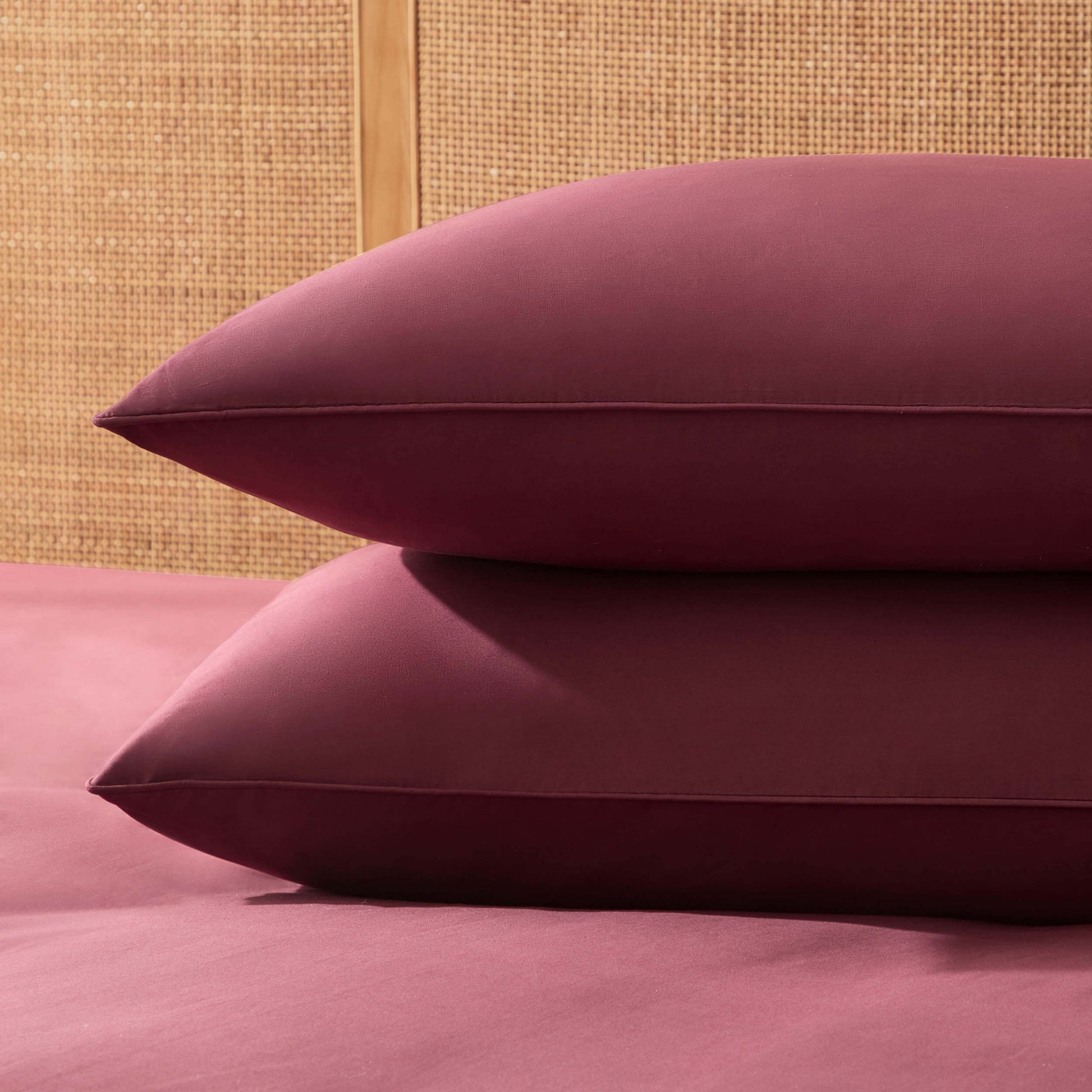 Pair of Cambridge Piped Edge Pillowcases - 200 Thread Count - Dark Berry - DUSK