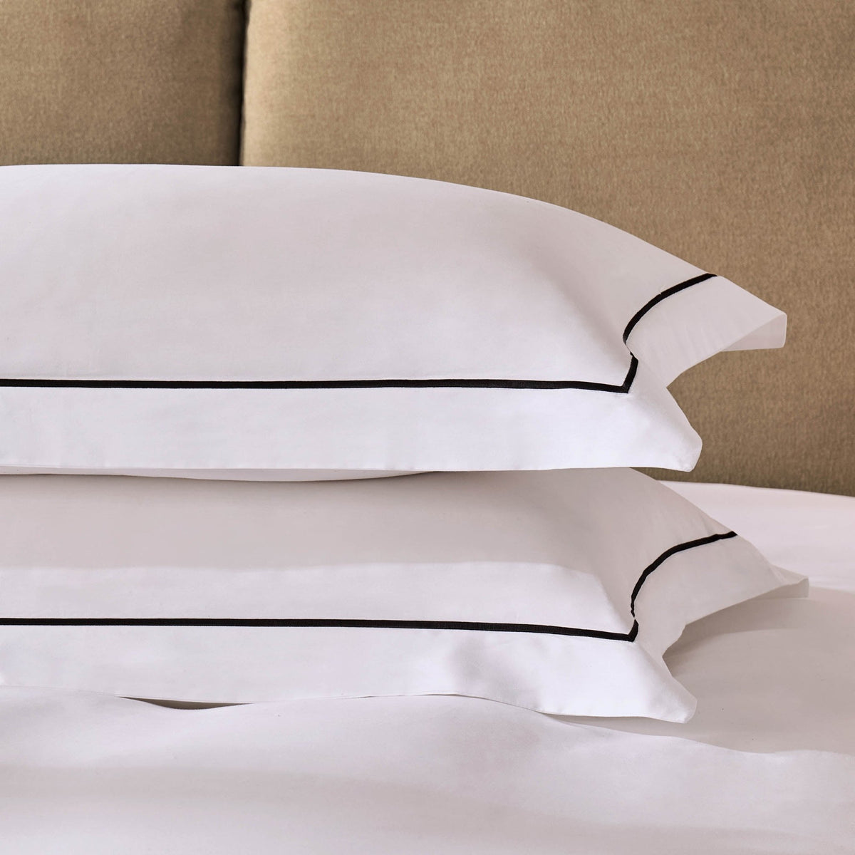 Pair of Islington 300 Thread Count Embroidered Oxford Pillowcases - White/Black - DUSK