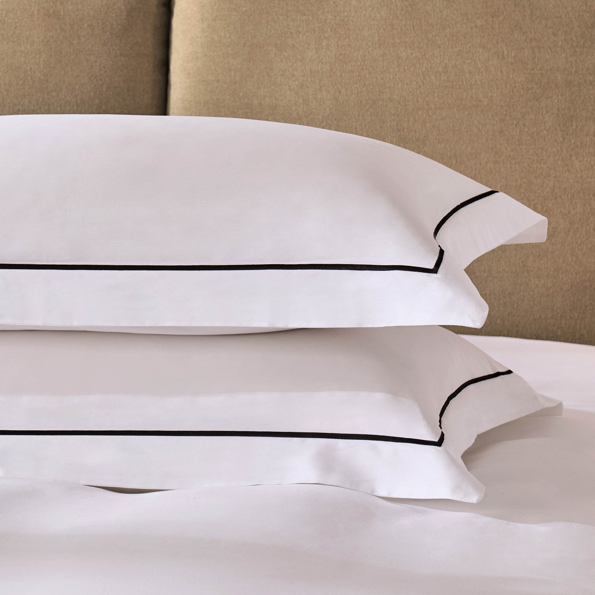 Pair of Islington 300 Thread Count Embroidered Oxford Pillowcases - White/Black - DUSK