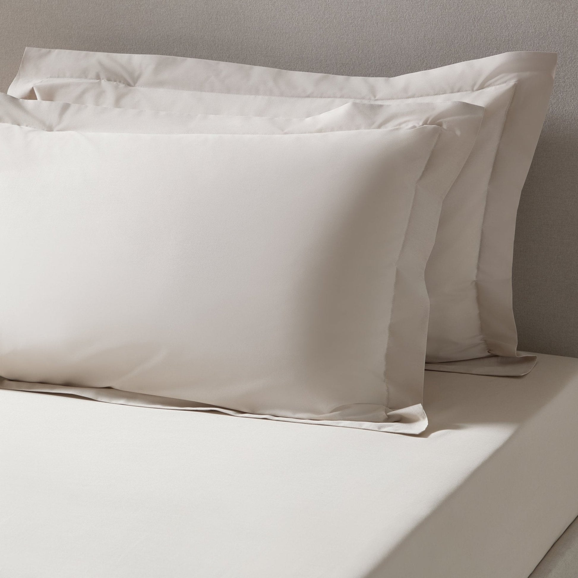 Pair of Plain - Dye Oxford Pillowcases - 200 Thread Count - Natural - DUSK