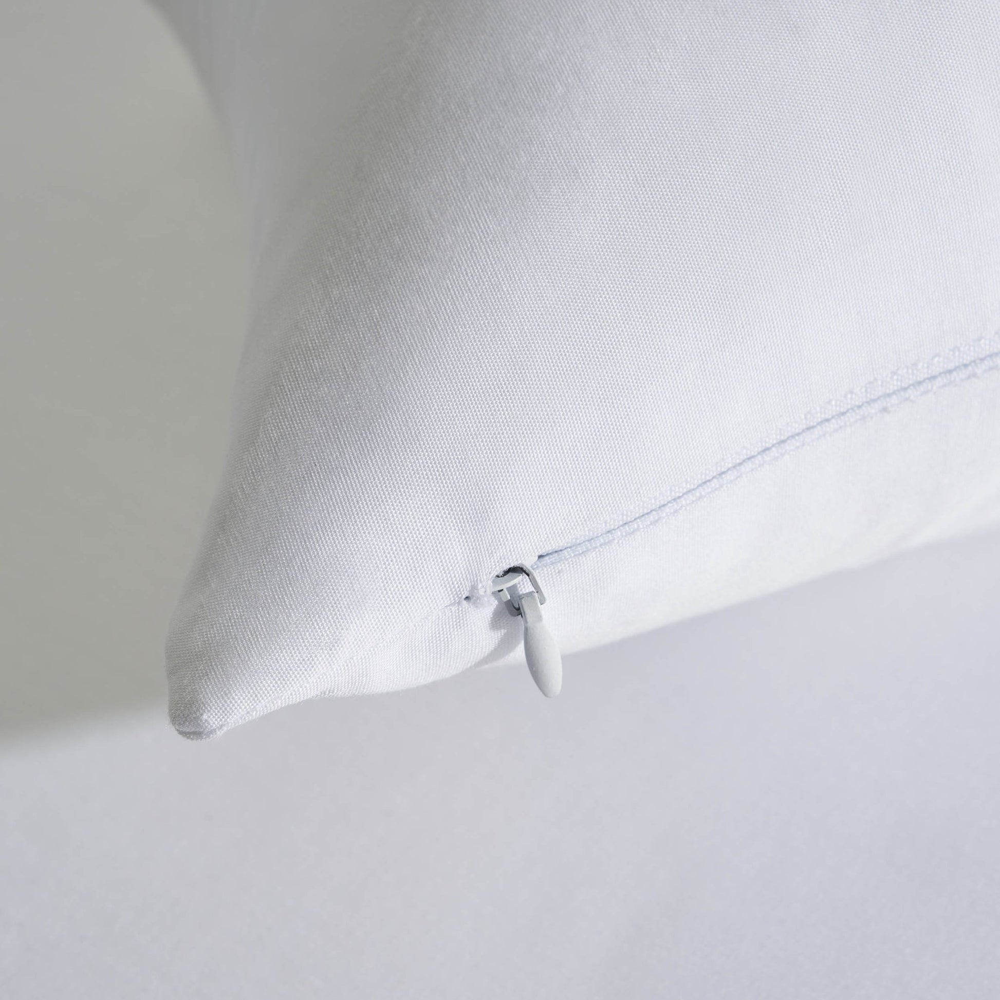 Pair of Pregnancy Pillowcase - White - DUSK