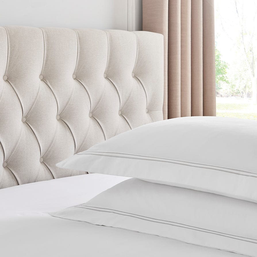 Pair of Regent Embroidered Oxford Pillowcases 400 Thread Count Satee