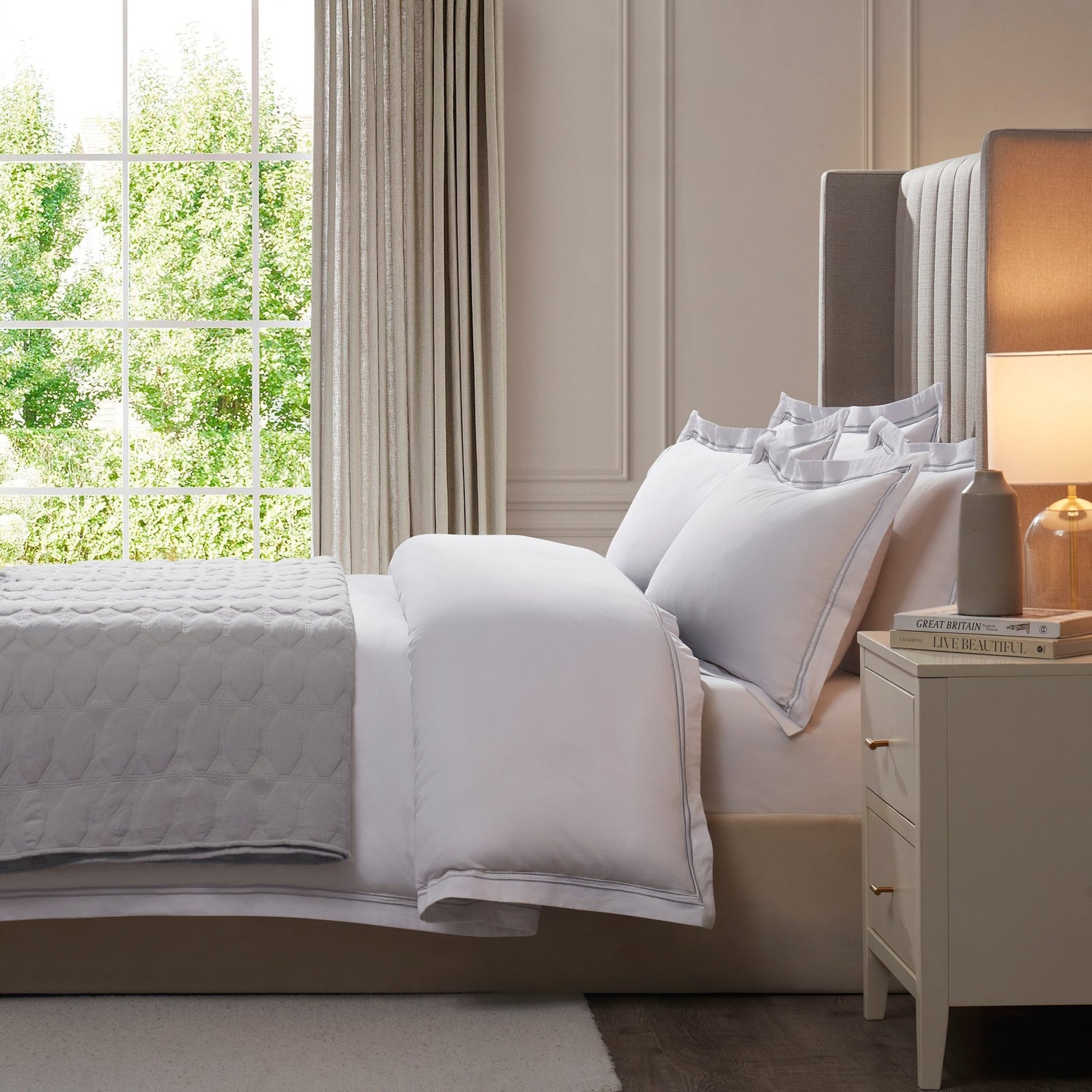 Pair of Regent Embroidered Oxford Pillowcases - 400 Thread Count Sateen - Grey - DUSK