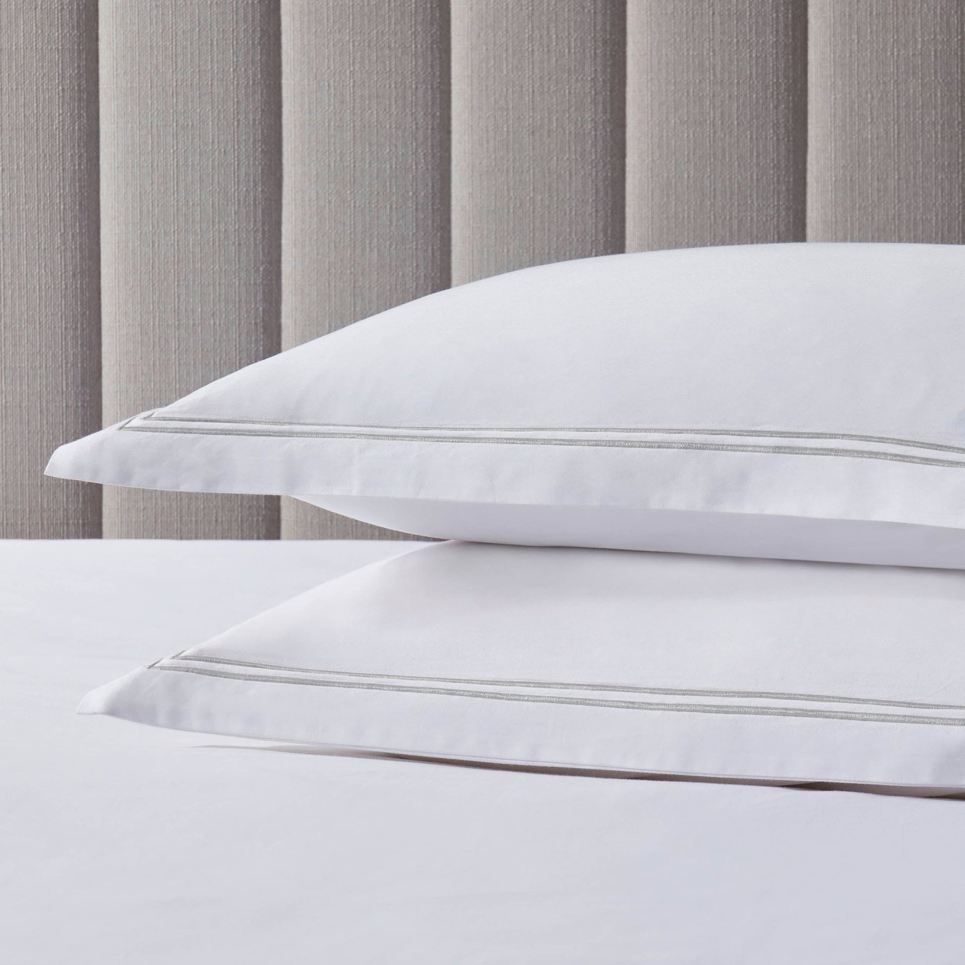 Pair of Regent Embroidered Oxford Pillowcases - 400 Thread Count Sateen - Grey - DUSK