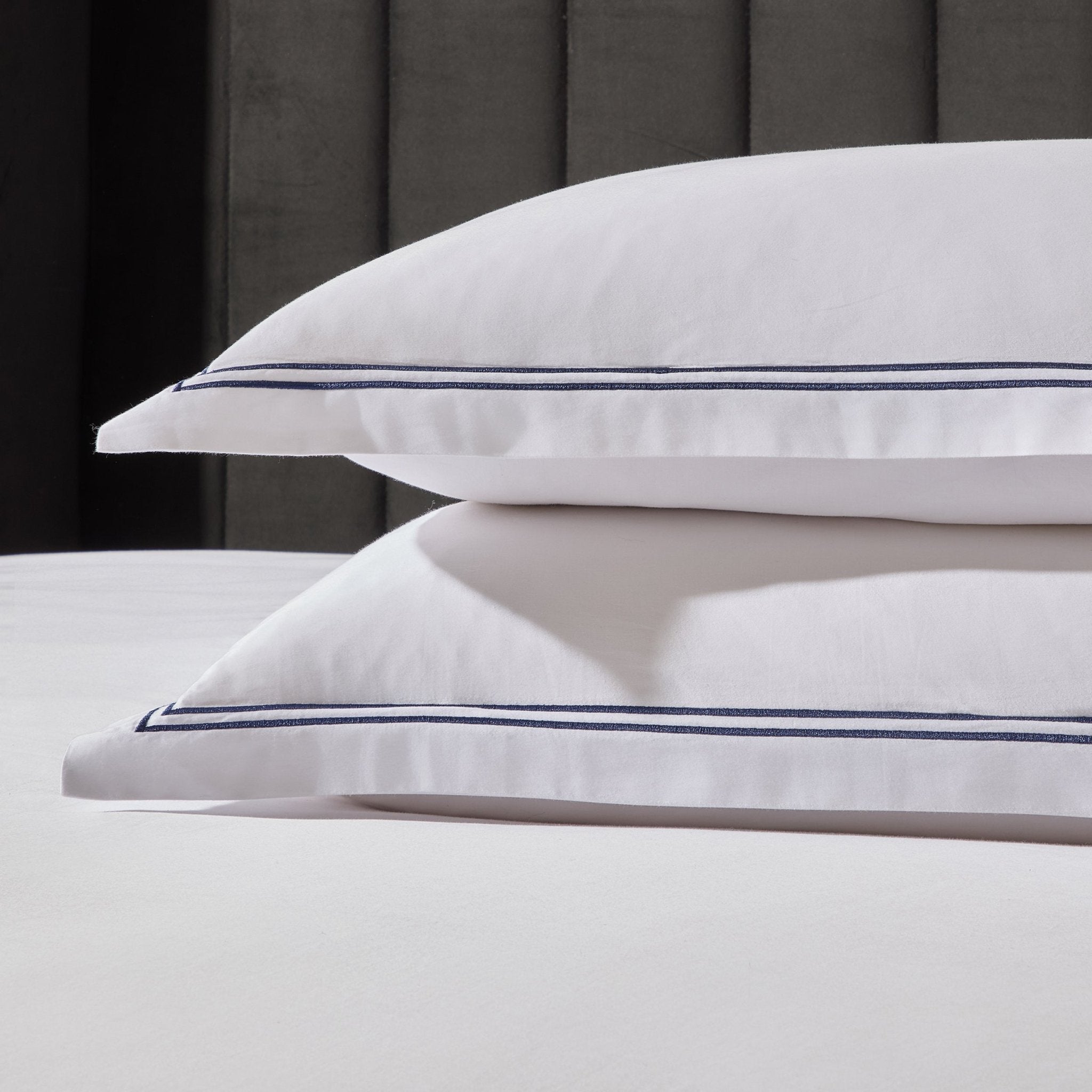 Pair of Regent Embroidered Oxford Pillowcases - 400 Thread Count Sateen - Navy - DUSK