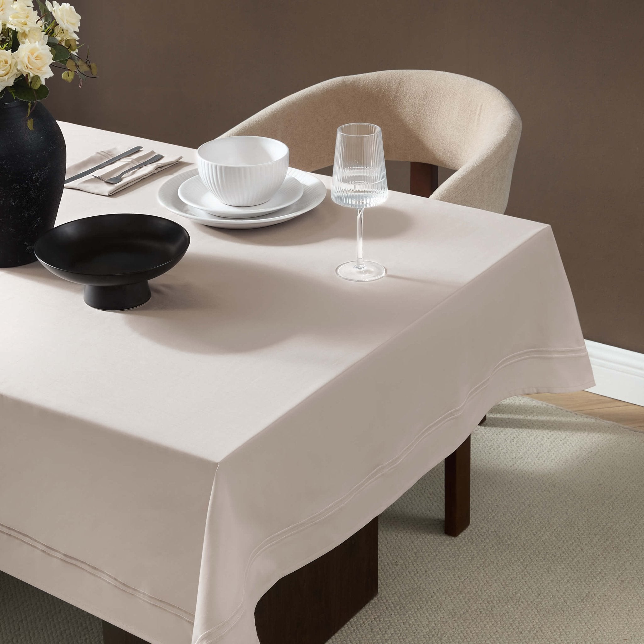 Regent 400 Thread Count Rectangle Table Cloth - Champagne - DUSK