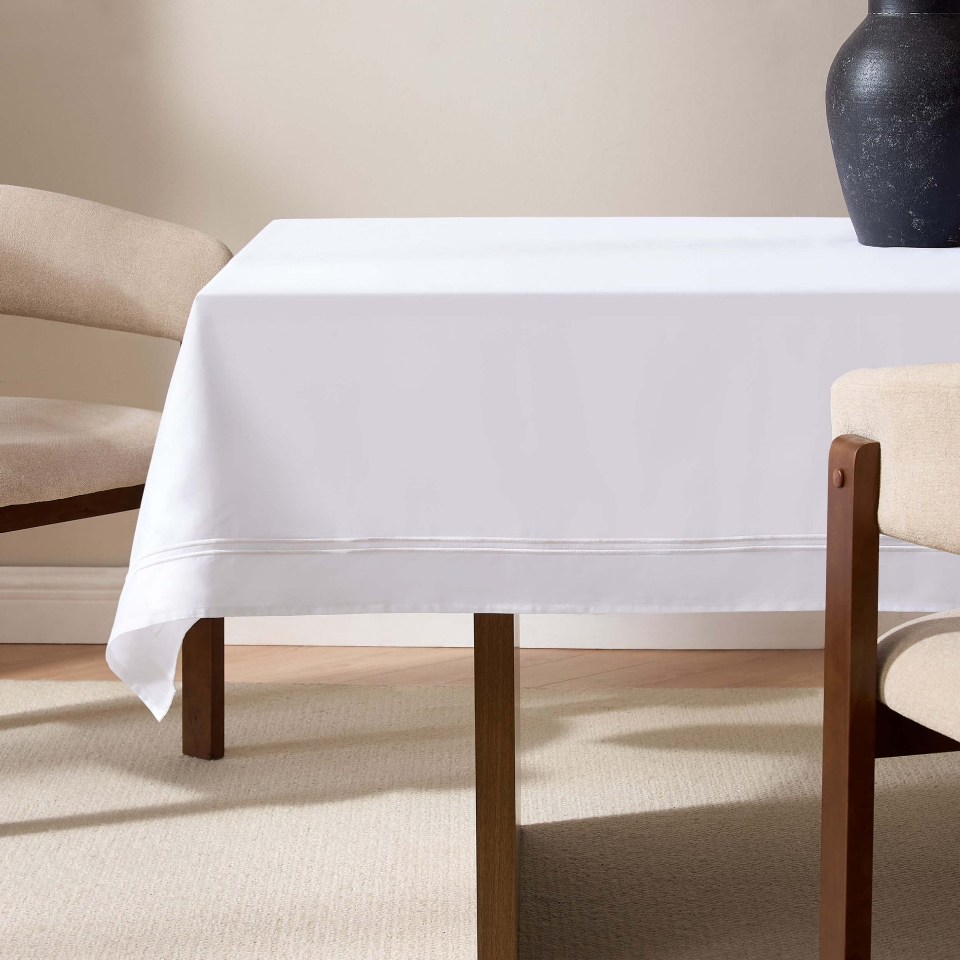 Regent 400 Thread Count Rectangle Tablecloth - White - DUSK