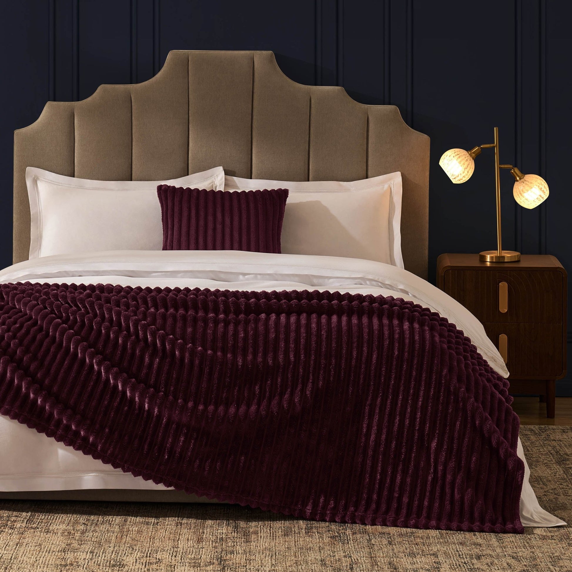 Ribbed Flannel Faux Fur Cushion Cover - Aubergine - DUSK