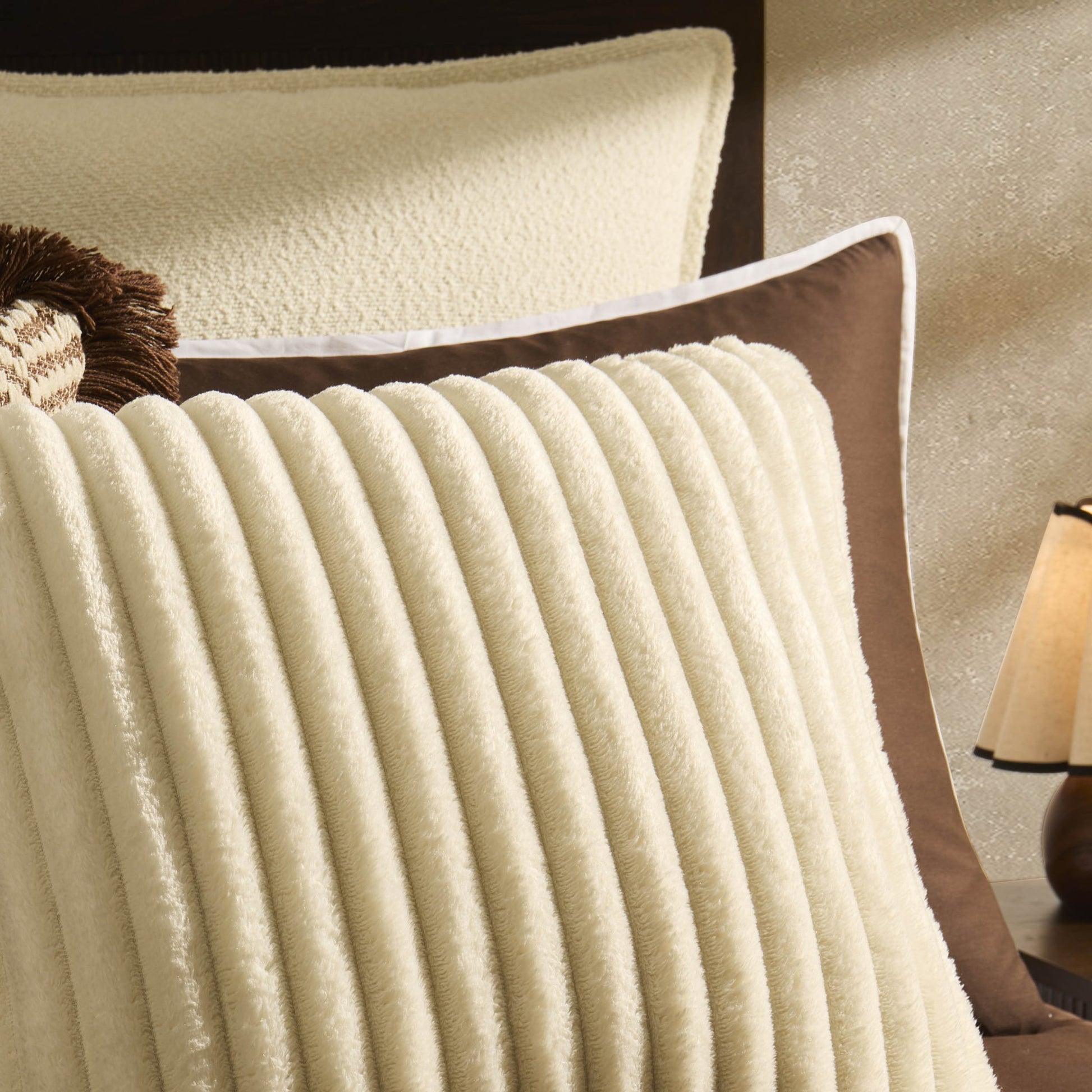 Ribbed Flannel Faux Fur Cushion Cover - Cream - DUSK