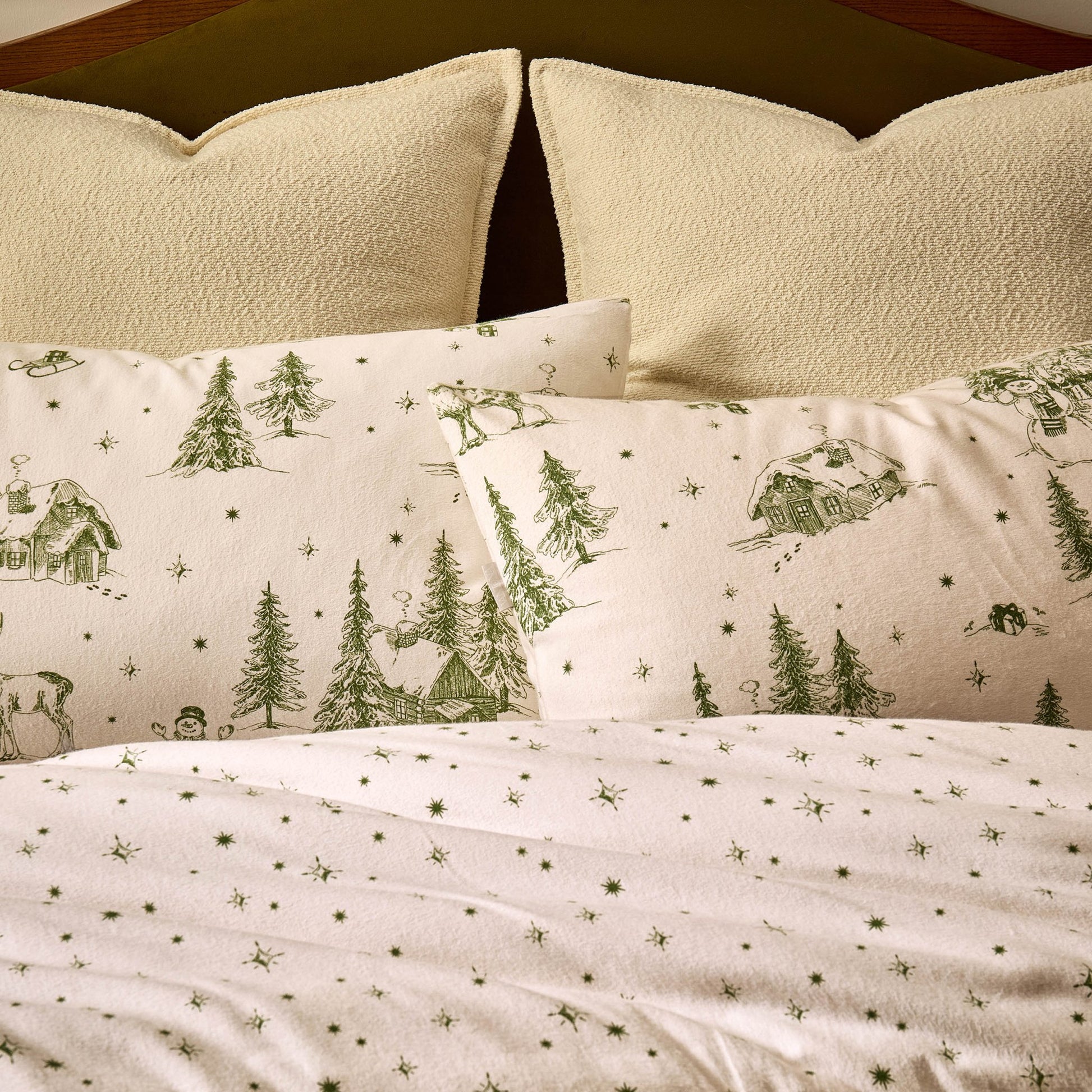 Santa Toile Brushed Cotton Duvet Cover & Pillowcase Set - Green - DUSK