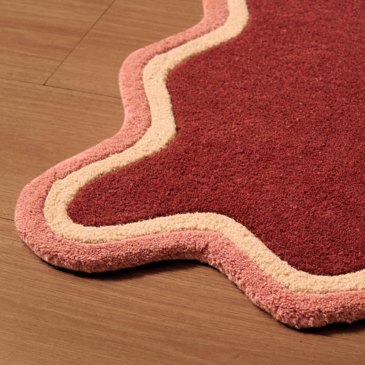 Serena Wool Blend Scallop Contrast Edge Rug - Dark Raspberry - DUSK