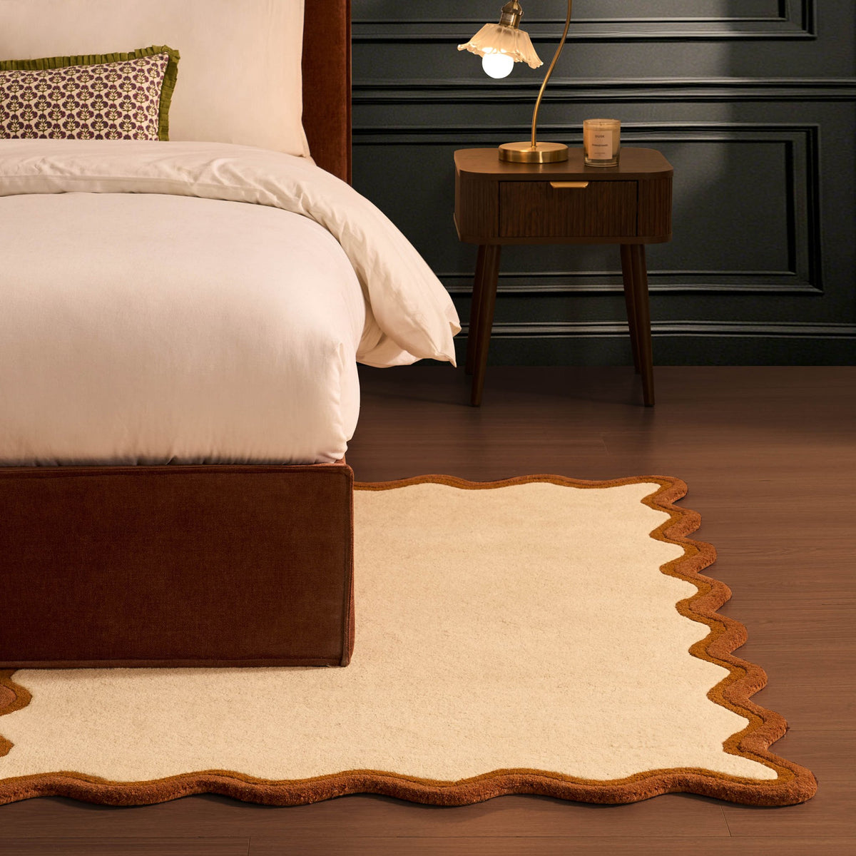 Serena Wool Blend Scallop Contrast Edge Rug - Orange - DUSK