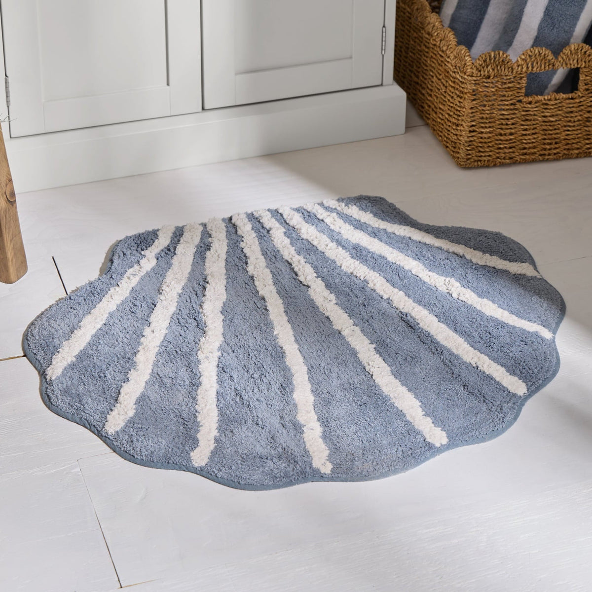 Shell Tufted Bath Mat - Blue - DUSK