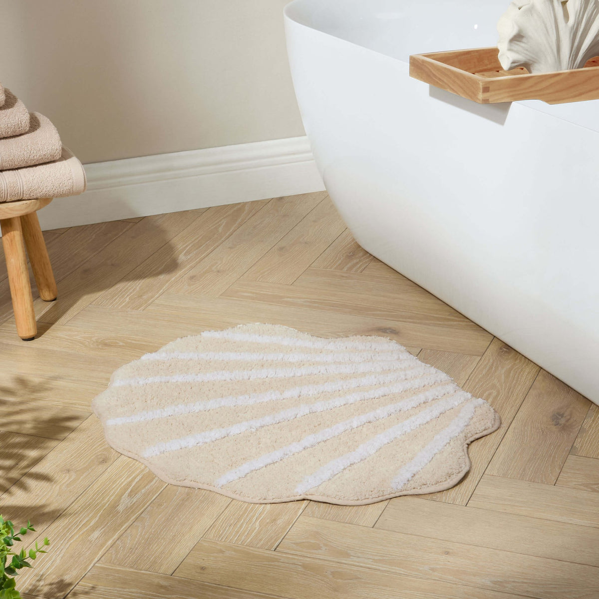 Shell Tufted Bath Mat - Cream - DUSK