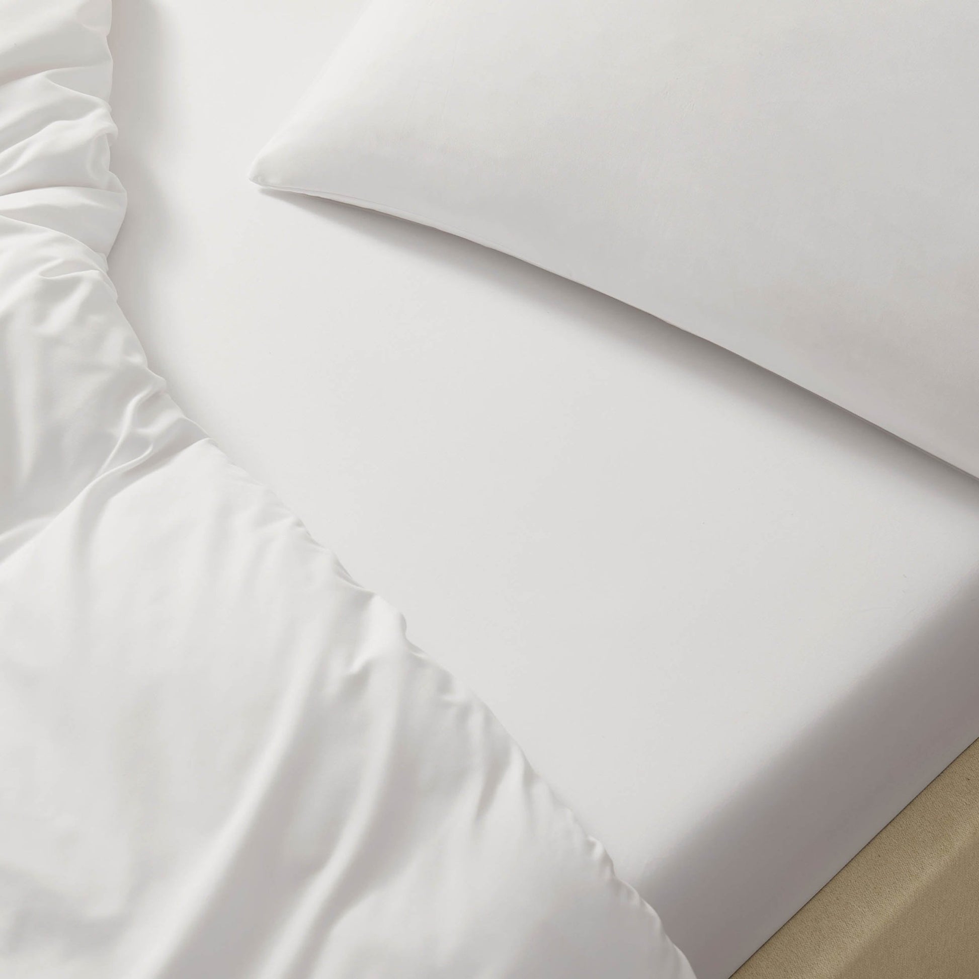 Soft Touch Microfibre Fitted Sheet - White - DUSK