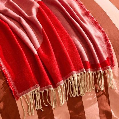 Swirl Contrast Pattern Throw - Pink/Red - DUSK