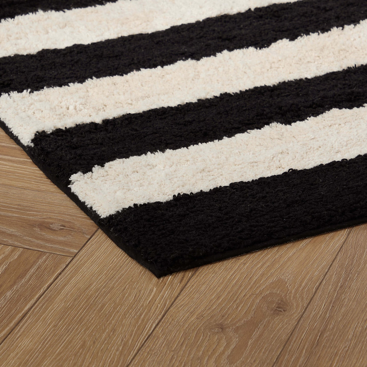Symi Wide Stripe Bath Mat - Black/ White - DUSK