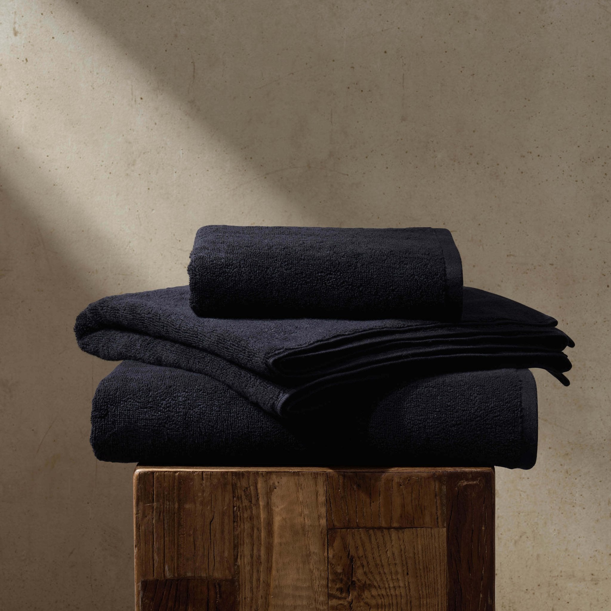 Tahiti Super Absorbent Towel Collection - Black - DUSK