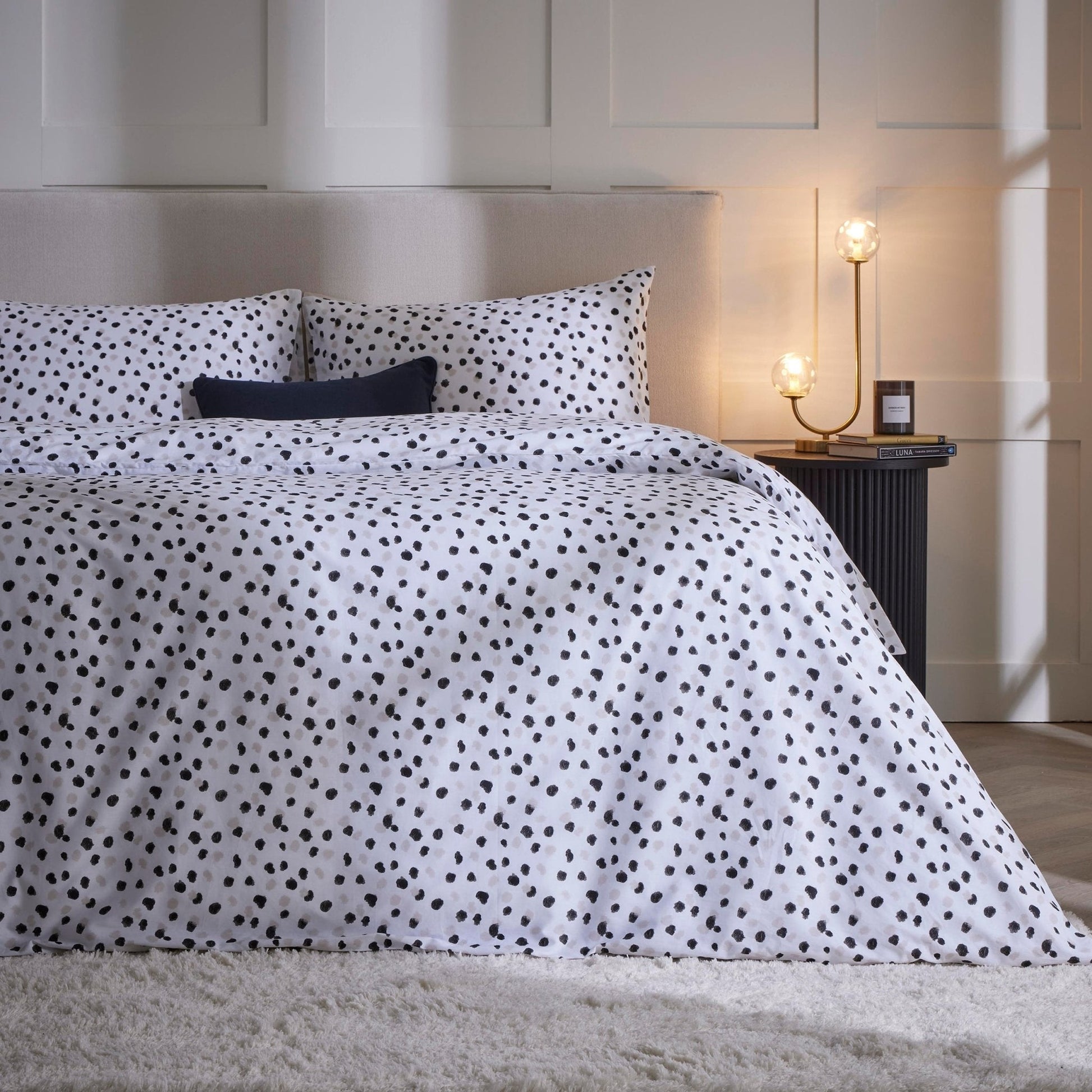 Tisno Dotted Duvet Cover Set - White/Black - DUSK