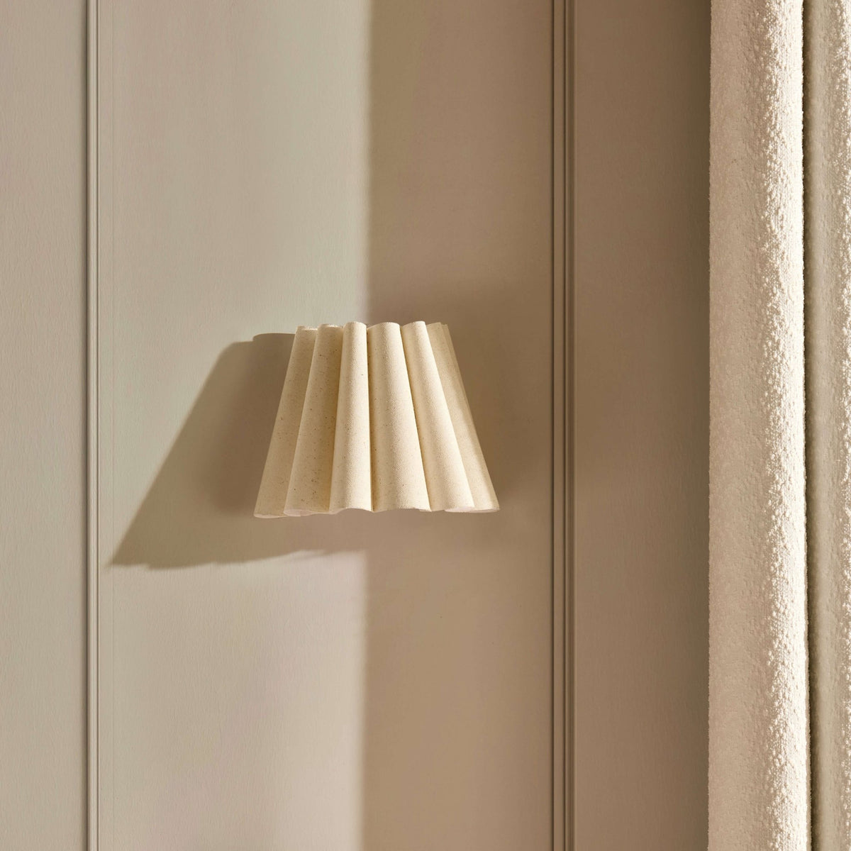 Trinity Rechargeable Pleated Wall Light - White - DUSK