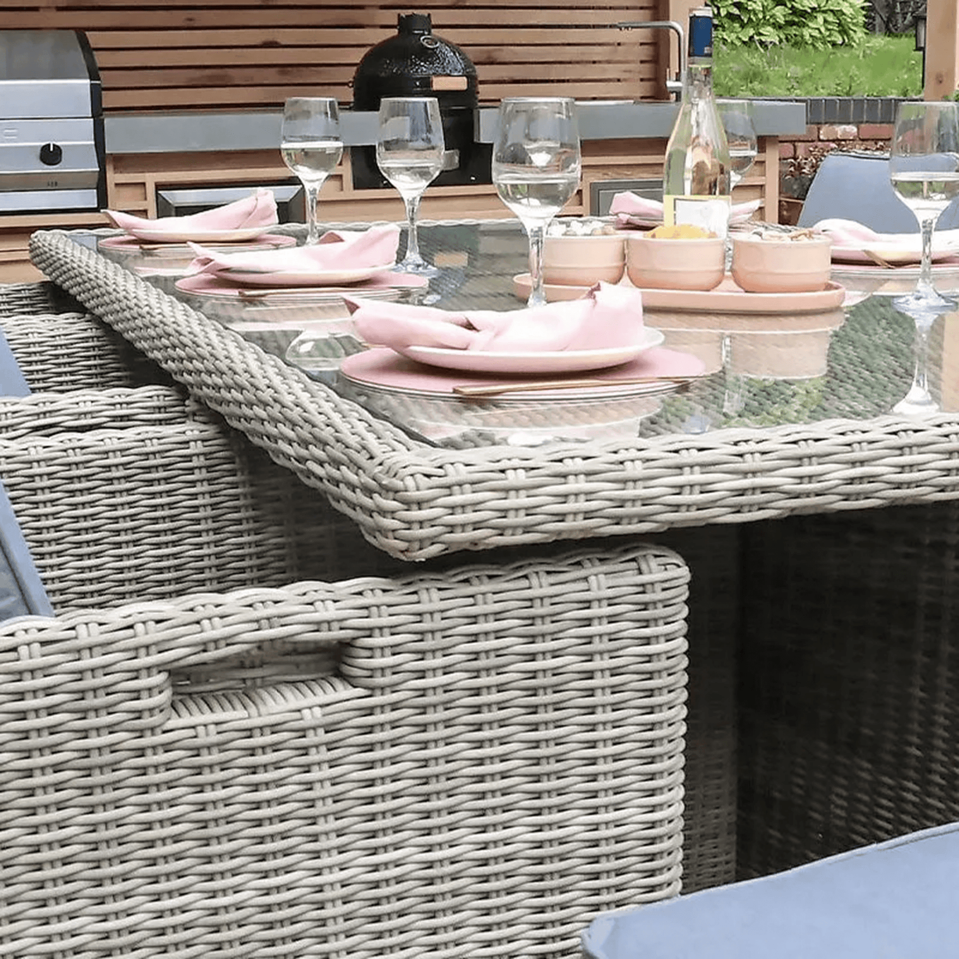 Wentworth Outdoor 10 Seater Cube Dining Set - Beige - DUSK