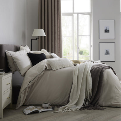 Cambridge 200 Thread Count Duvet Cover - Natural/Black - DUSK