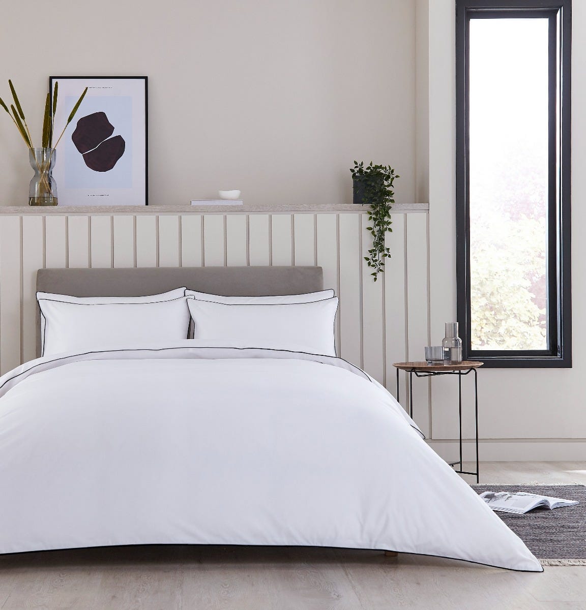 Cambridge Duvet Cover - 200 TC - Cotton - White/Black - DUSK