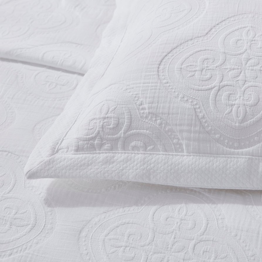 Cannes Matelassé Cushion Cover - White - DUSK