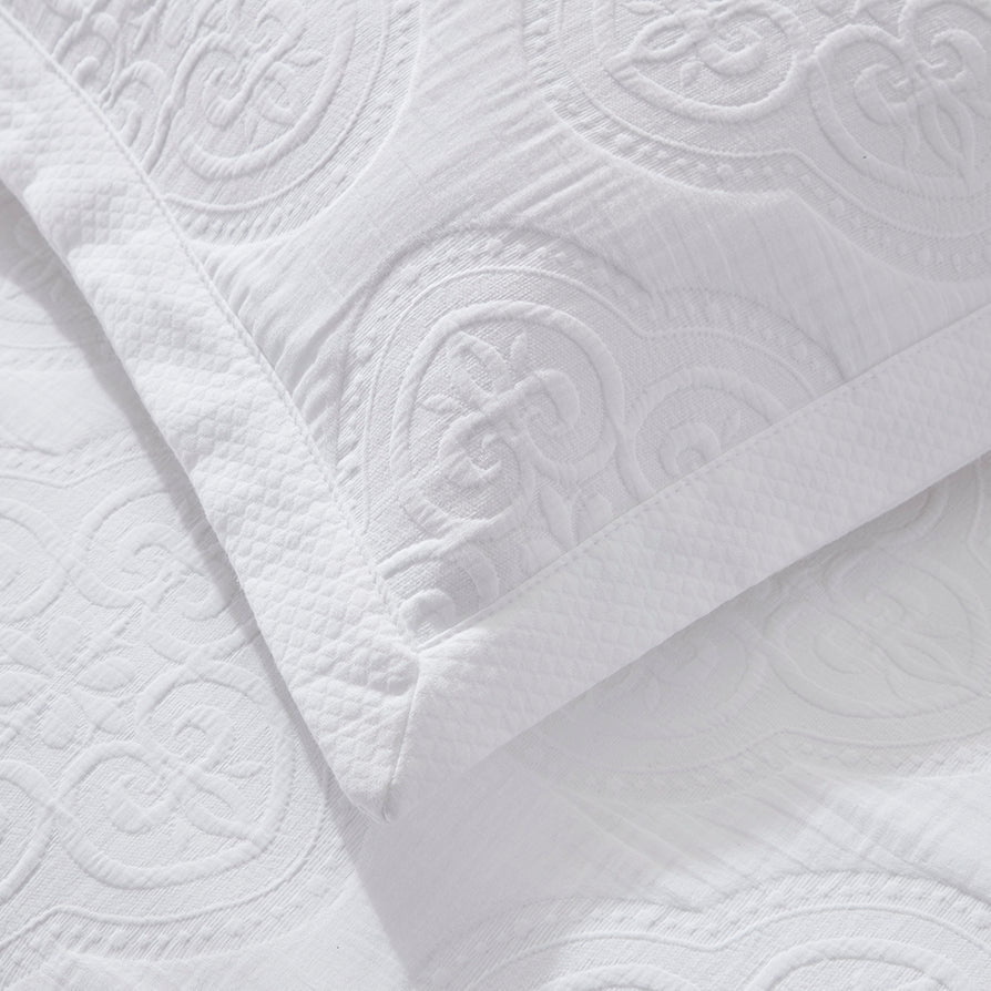 Cannes Matelassé Cushion Cover - White - DUSK