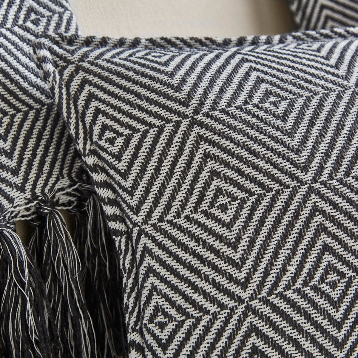 Diamond Knit Sofa Cushion Cover – White/Charcoal - DUSK