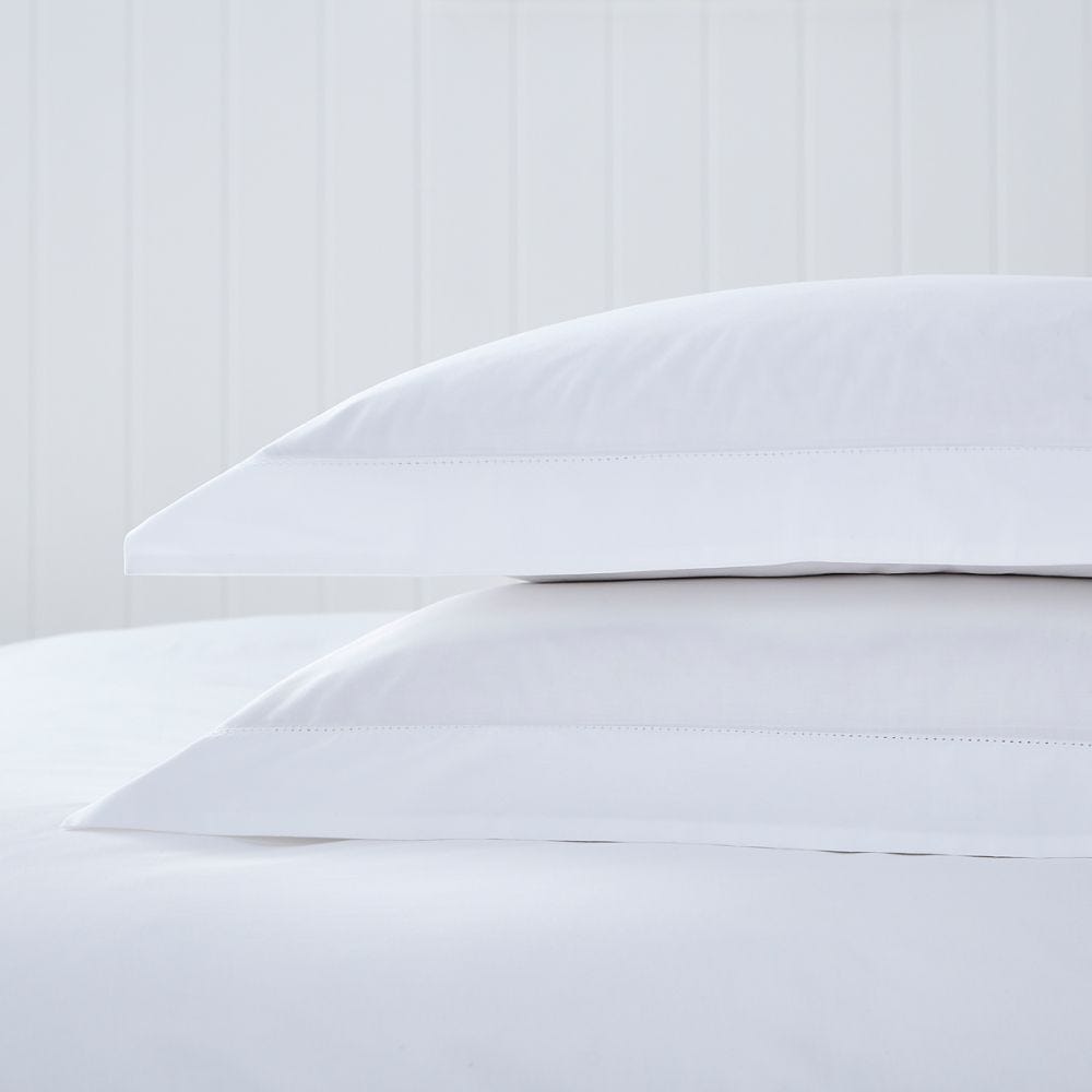 Pair of Chelsea Oxford Pillowcases - 200 TC - Cotton - White - DUSK