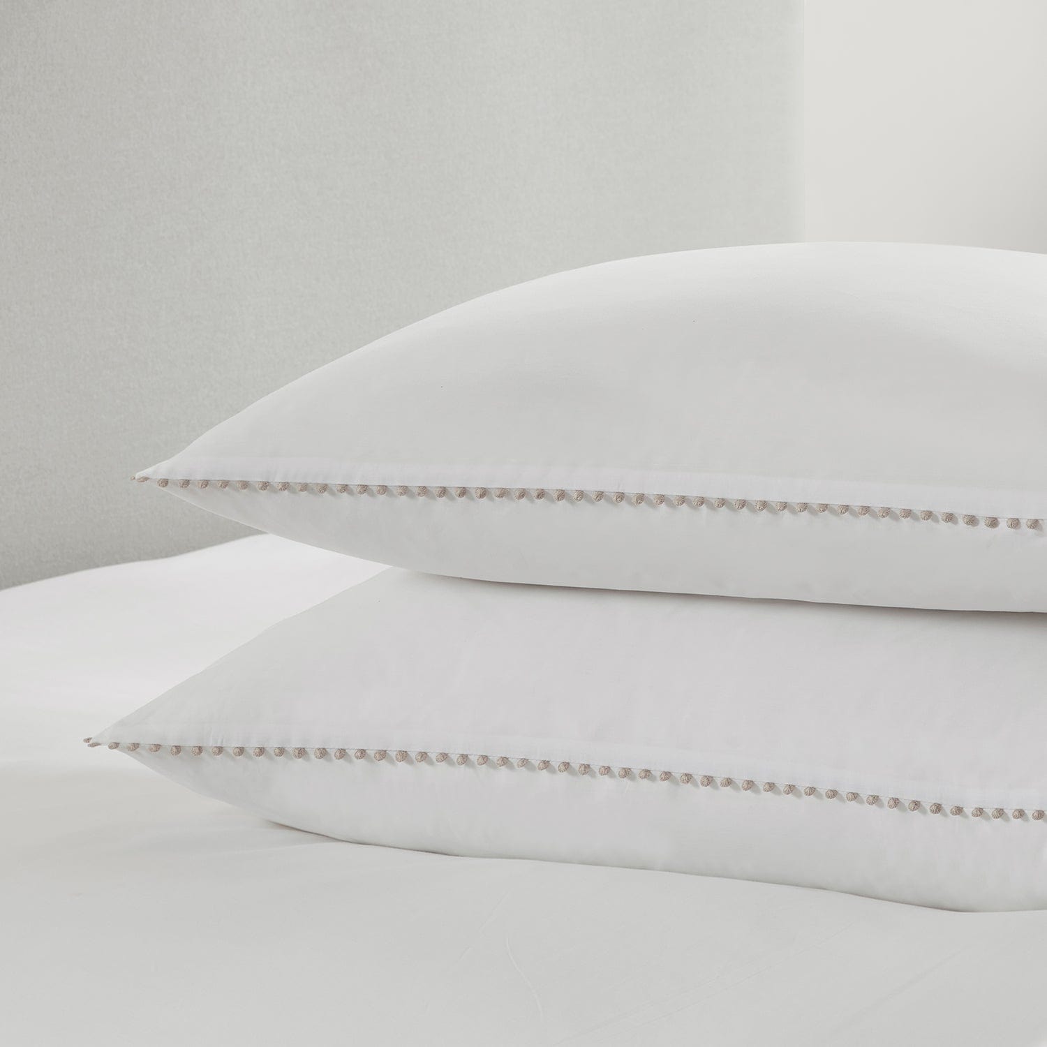 Pair Of Girona Pillowcases - 200 TC - Cotton - White/Natural - DUSK