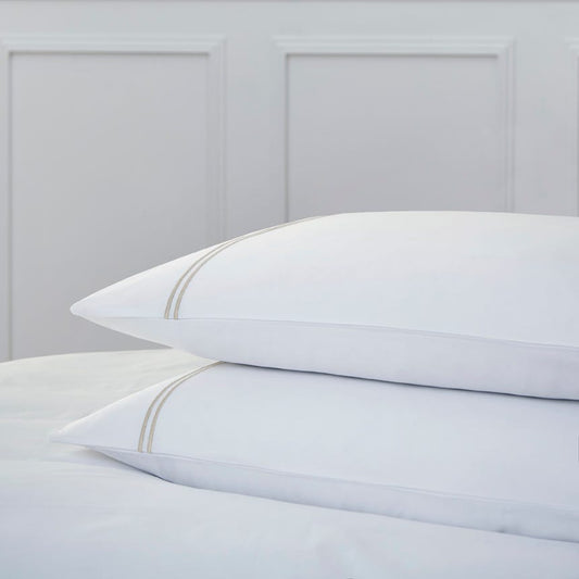 Pair of Kensington Classic Pillowcases - 800 TC - Egyptian Cotton - White/Gold - DUSK 861