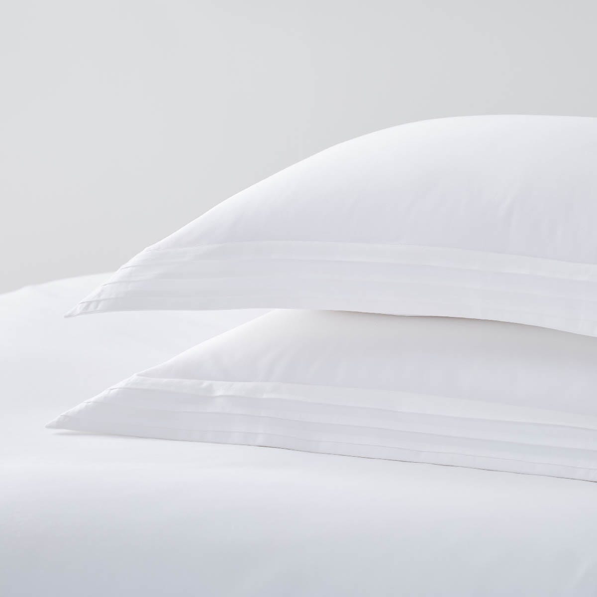 Pair of Marseille Pillowcases - 600 TC - Egyptian Cotton - White - DUSK