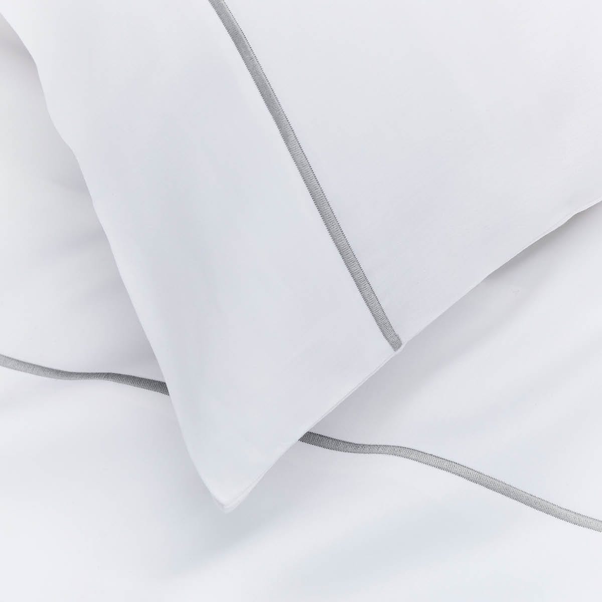 Pair of Single Row Classic Pillowcases - Super King - 400 Thread Count - Dark Grey - DUSK