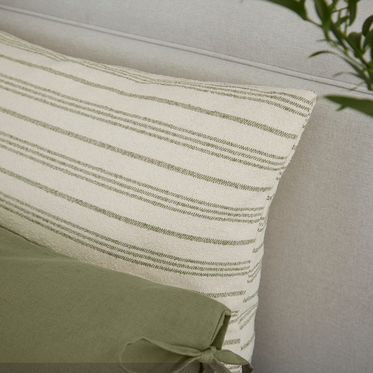 Relaxed Stripe Throw 1.2m X 1.8m - Olive - DUSK